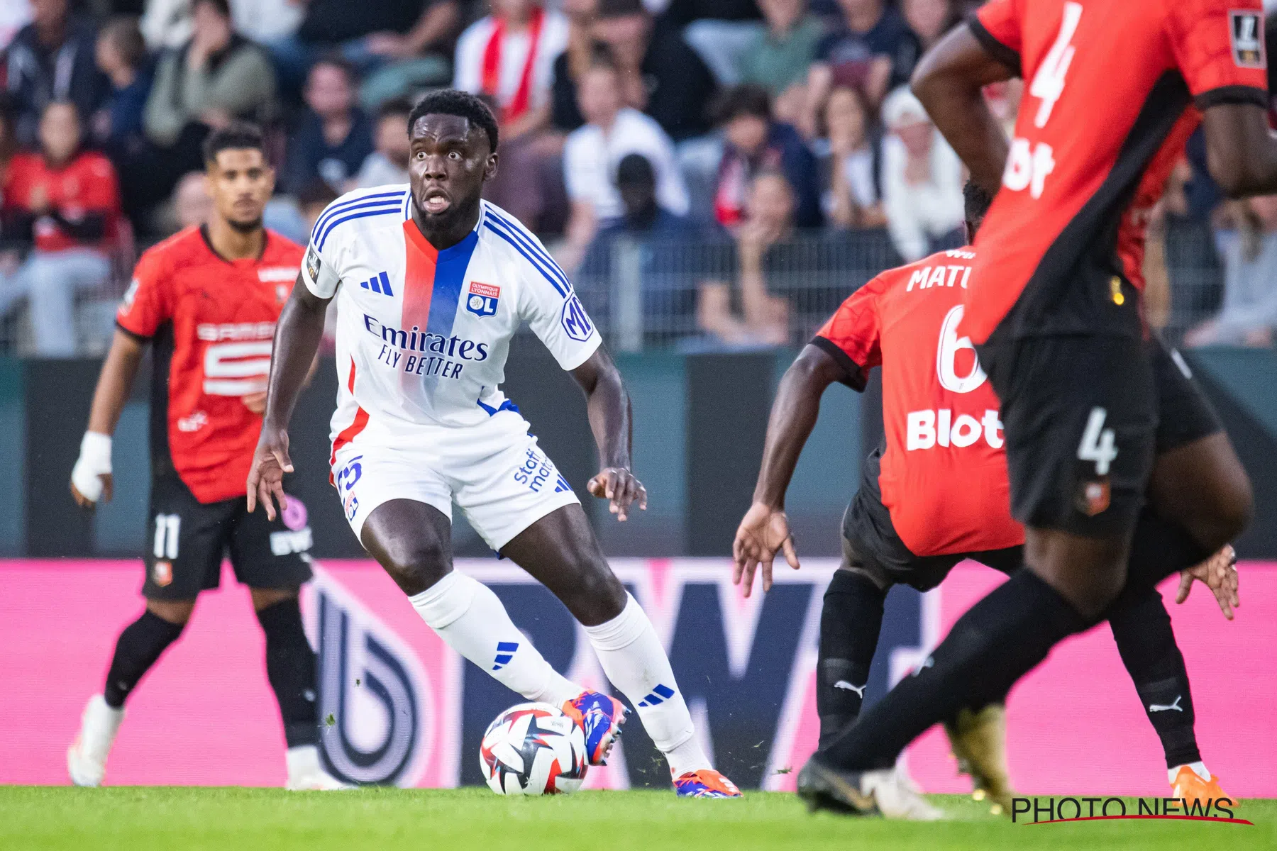 'Orel Mangala op weg naar Everton, Engelse club huurt Rode Duivel'