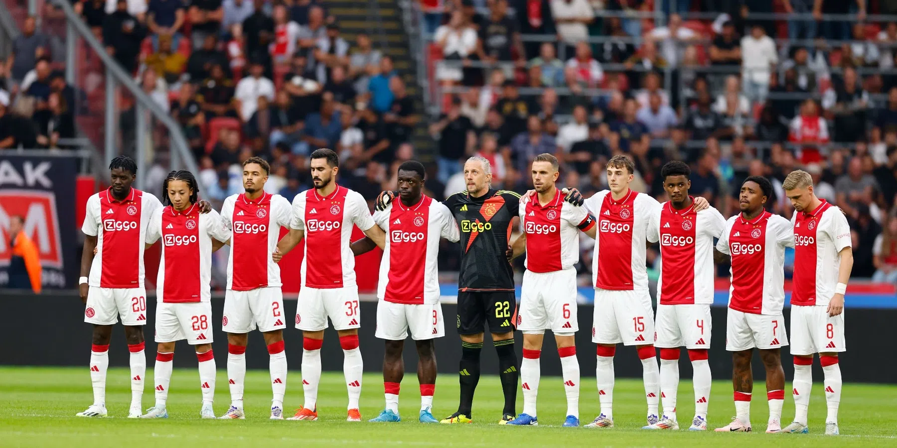 Pers ziet jongeling symbool staan bij Ajax: 'Zonder spanning, met spelplezier'