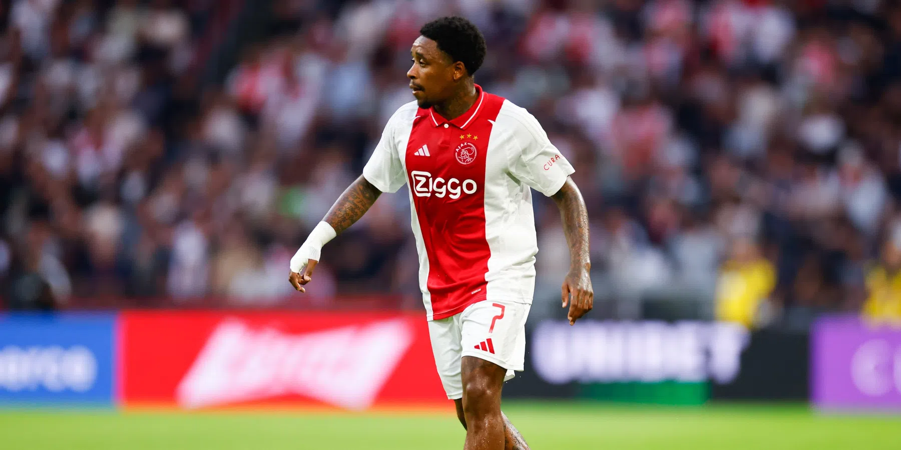 Ajax-exit Bergwijn plots reëel