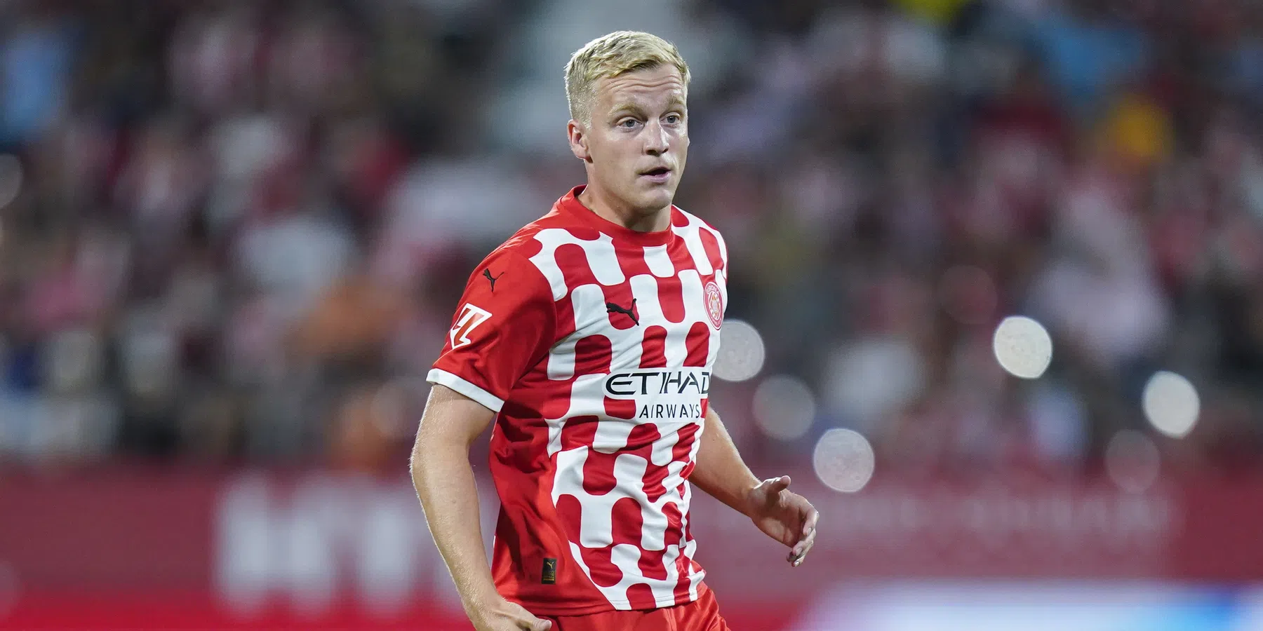 Van Basten kraakt zaakwaarnemer Van de Beek