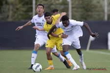 Thumbnail for article: OFFICIEEL: Vleugelaanvaller Bisiwu (16) verlengt zijn contract bij Club NXT 