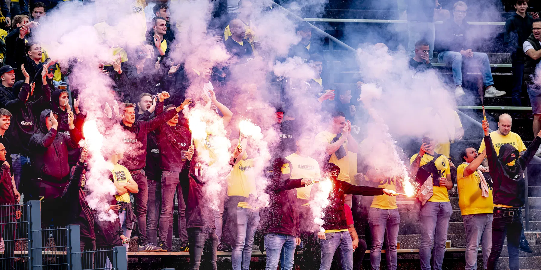 Massale vechtpartij tussen Schalke en NAC