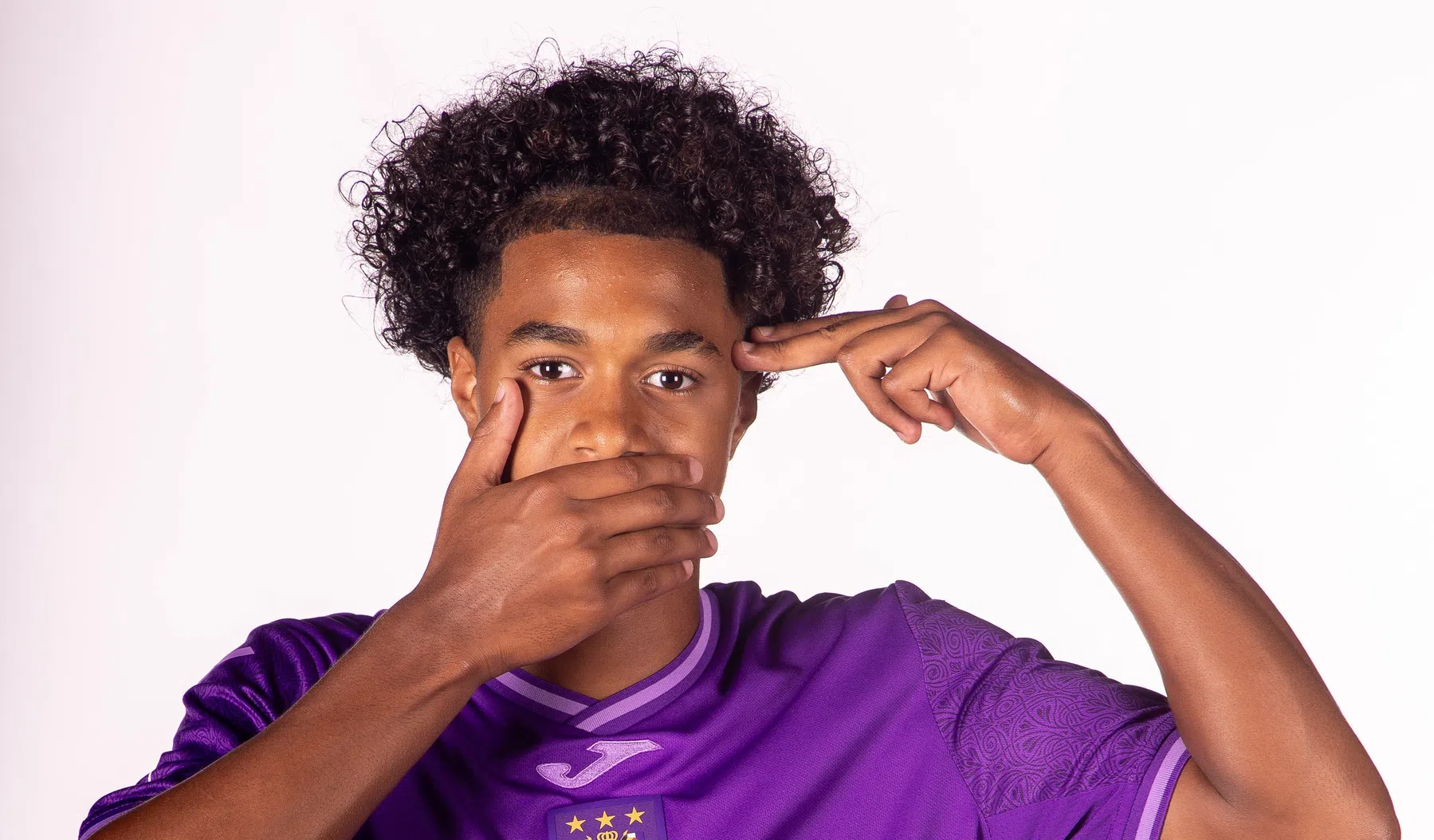 Ajax denkt aan Jayden Onia Seke van RSC Anderlecht