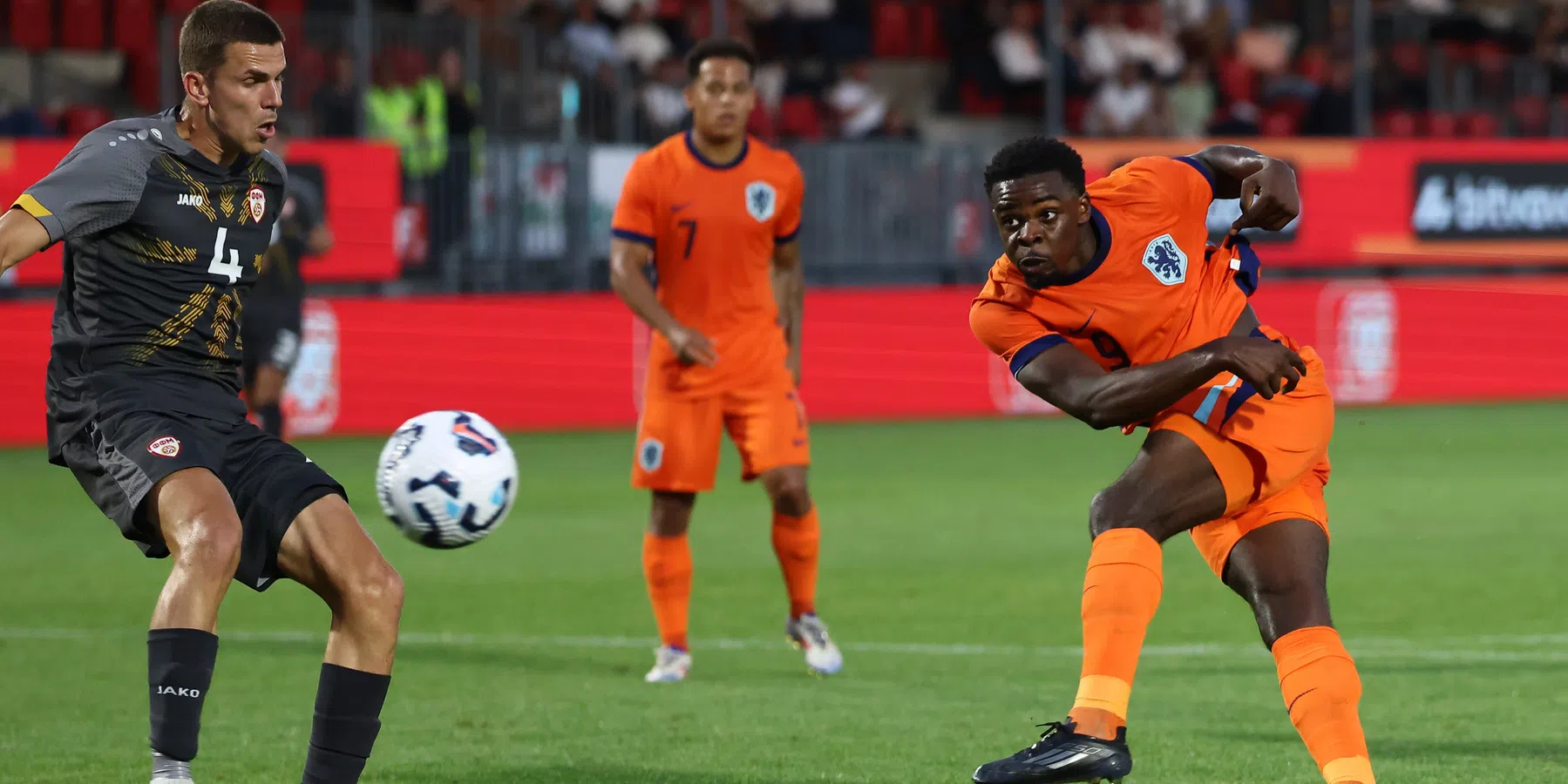Ohio en Manhoef over Oranje
