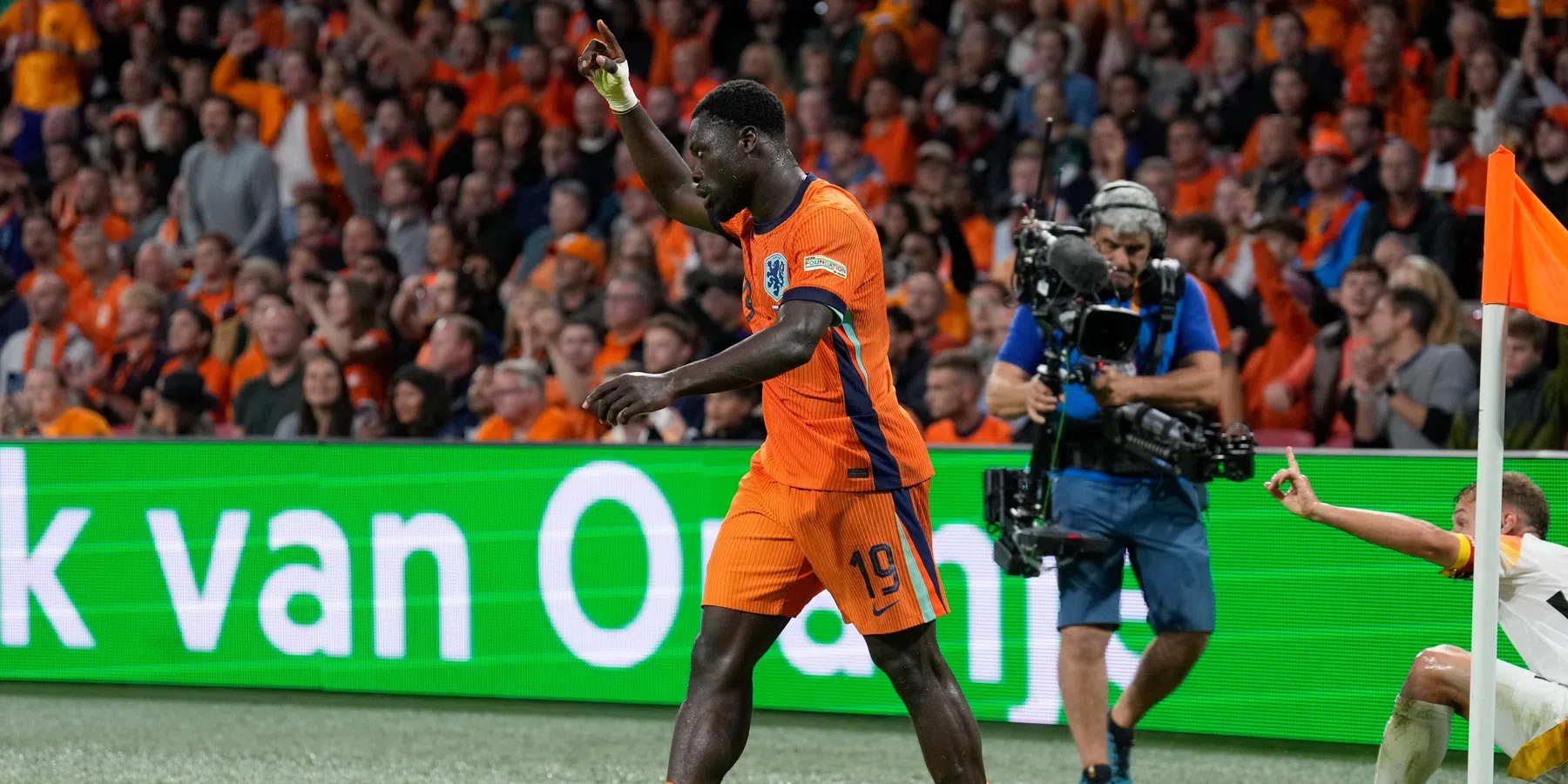 Brobbey vertelt over wedstrijd tegen Duitsland bij Oranje