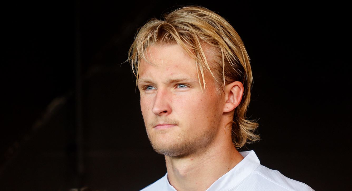 Kasper Dolberg (RSC Anderlecht) is getrouwd met vriendin Julie Laerke