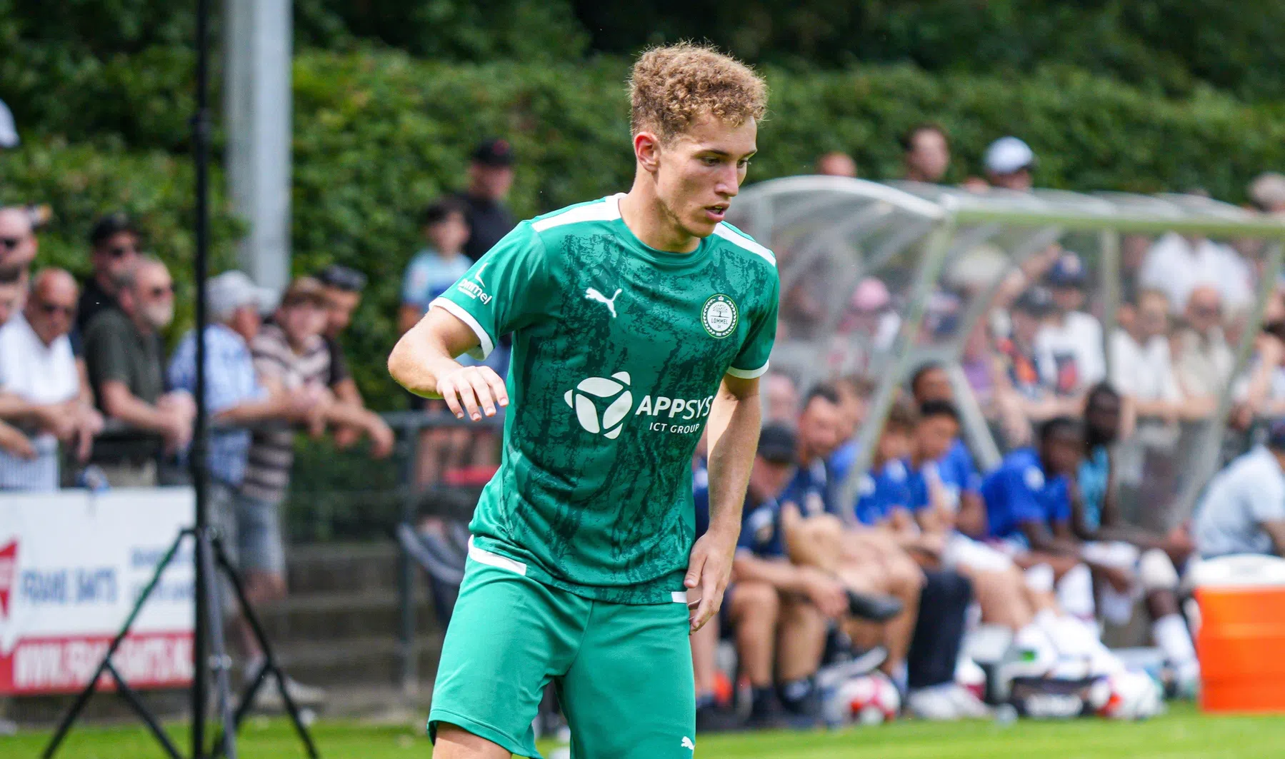 Lommel-speler Lucas Schoofs prijst KAA Gent-aanwinst Zalan Vancsa