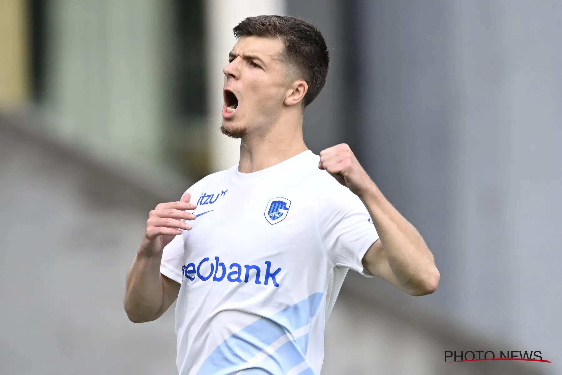 Jarne Steuckers scoort weer voor KRC Genk in wedstrijd tegen Cercle Brugge