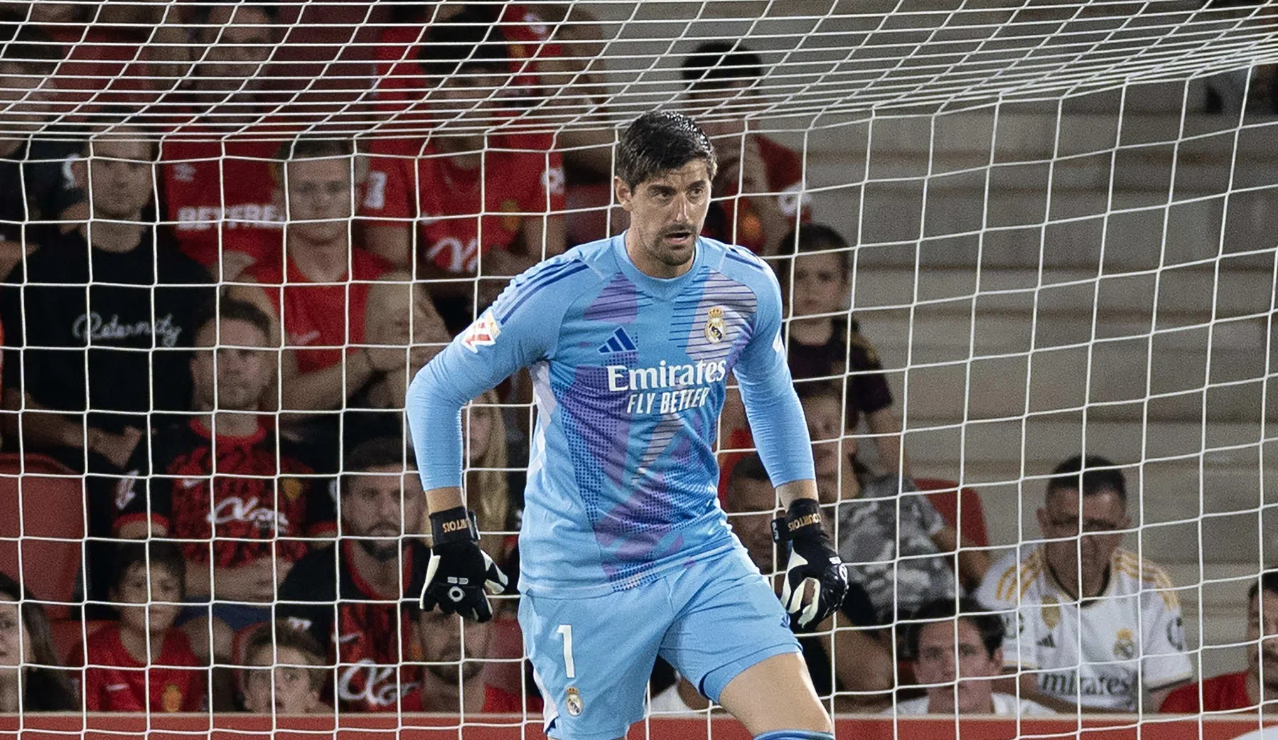 Thibaut Courtois slikt owngoal bij Real Madrid tegen Espanyol