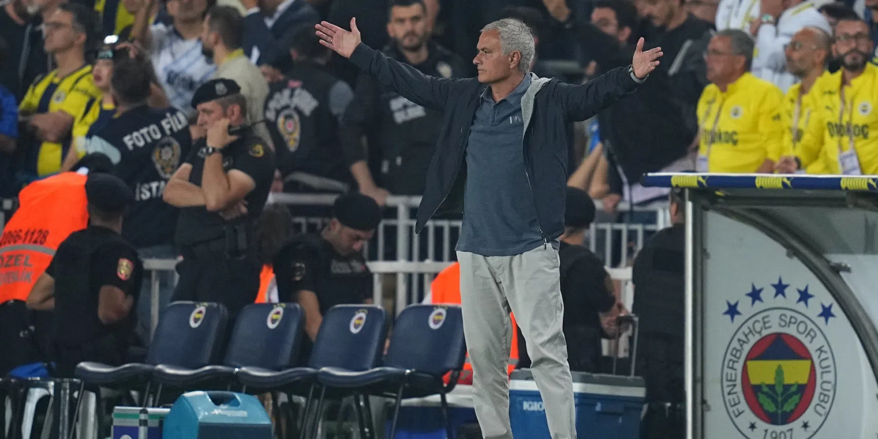 José Mourinho geplaagd door Galatasaray 