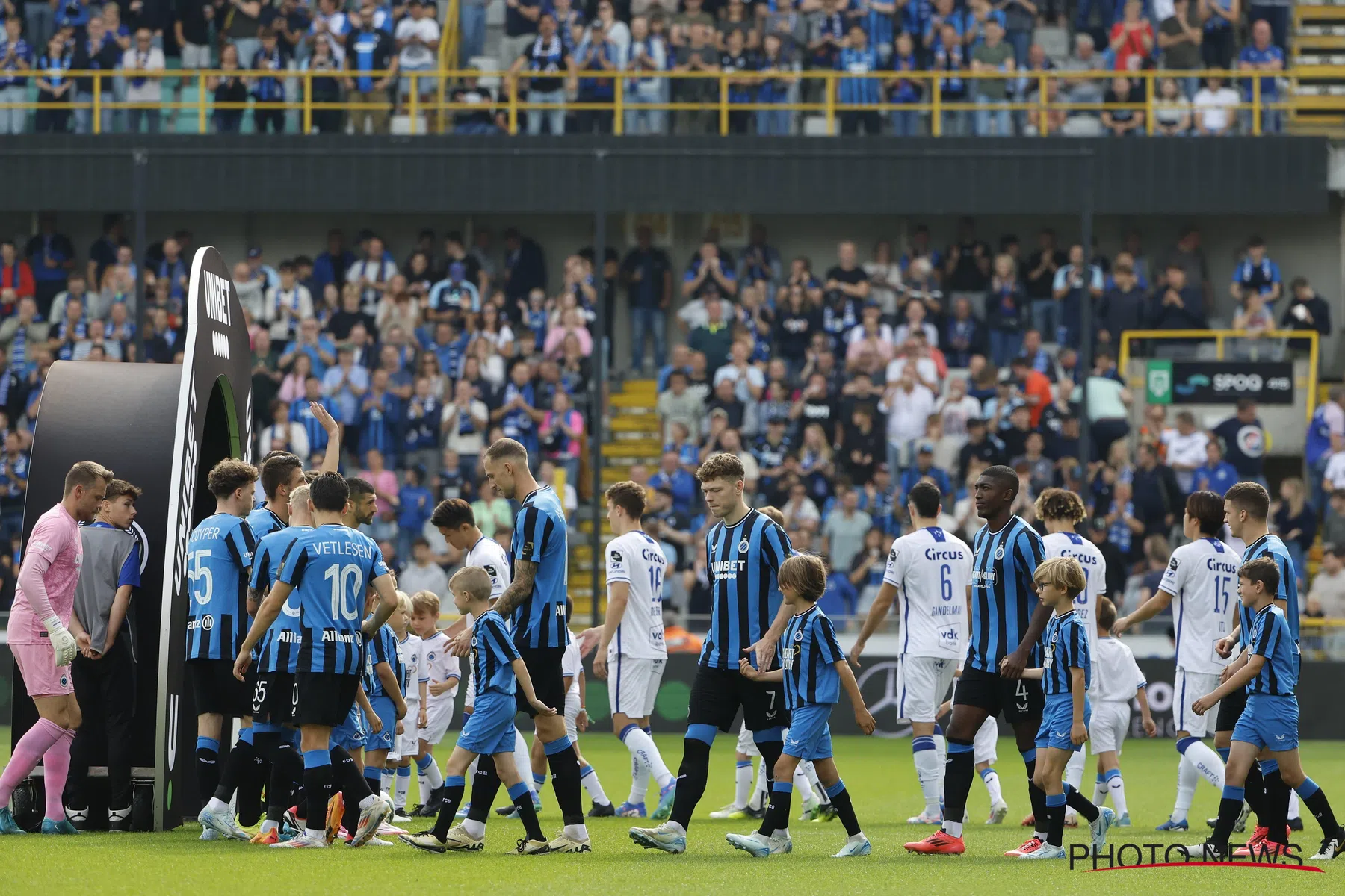 Mathijssen complimenteus over het spel van Club Brugge in de JPL 