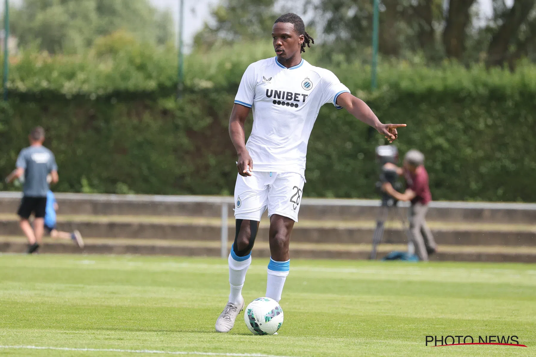 Dedryck Boyata afgezonderd van eerste elftal Club Brugge