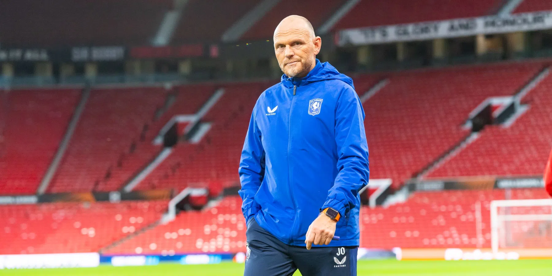 Twente-trainer Oosting reageert na gelijkspel tegen Manchester United