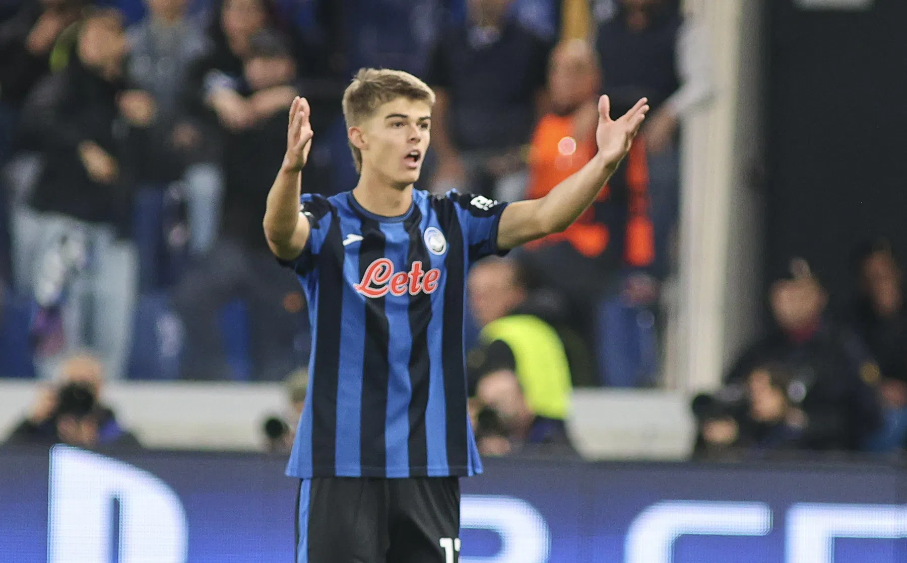 Charles De Ketelaere verliest met Atalanta van Como