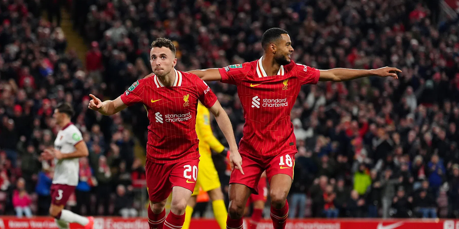 Gary Neville stelt dat Liverpool geen titelkandidaat is