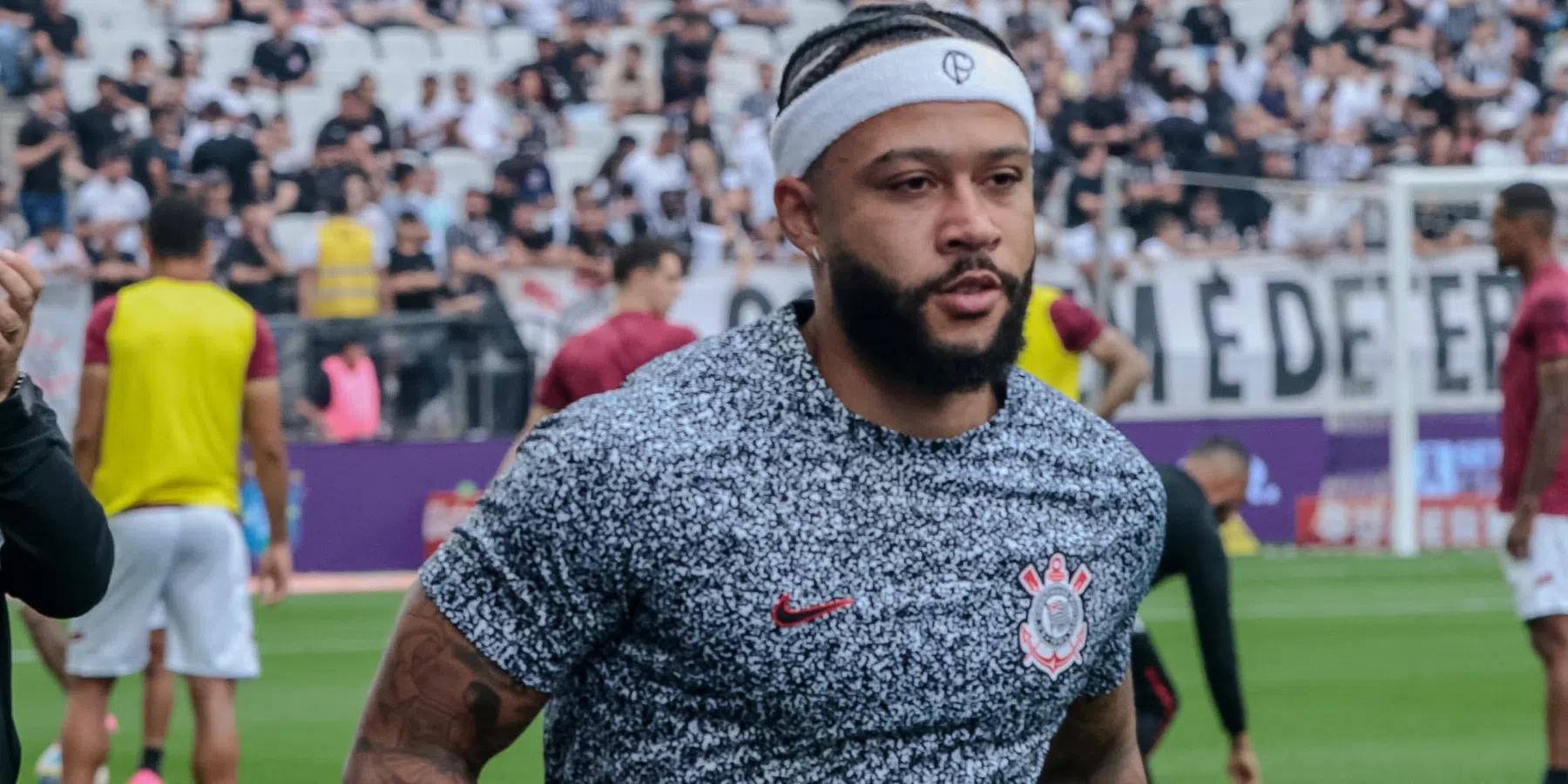 Corinthians-trainer erg content met Memphis