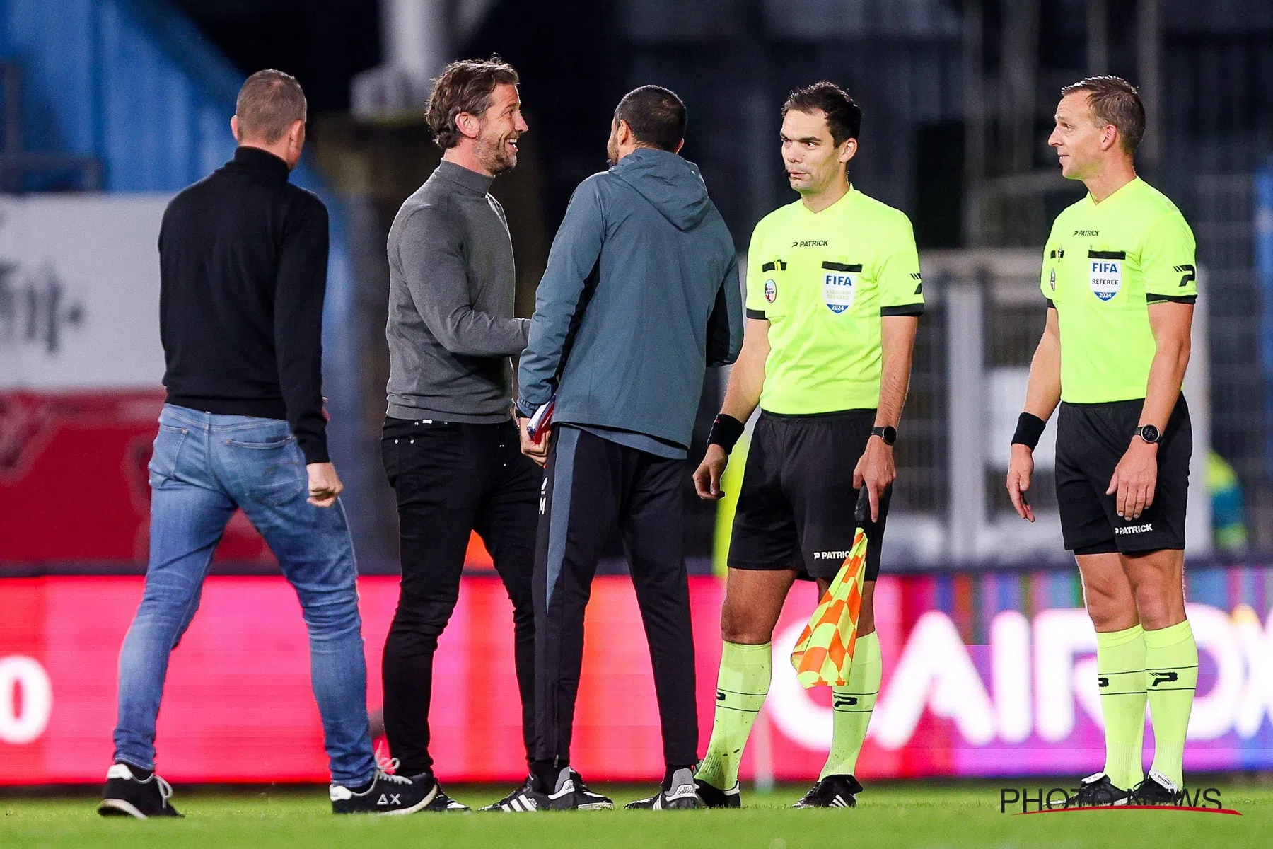 Charleroi trainer Rik de Mil reageert na gelijkspel tegen Club Brugge