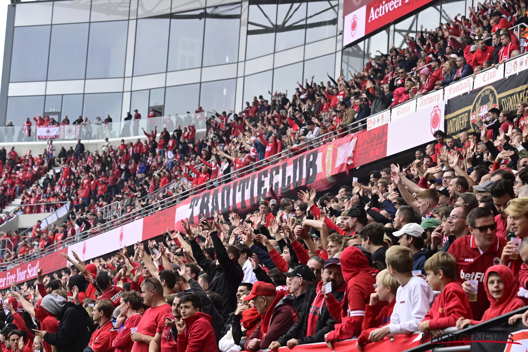 Peter Vandenbempt over Royal Antwerp FC 