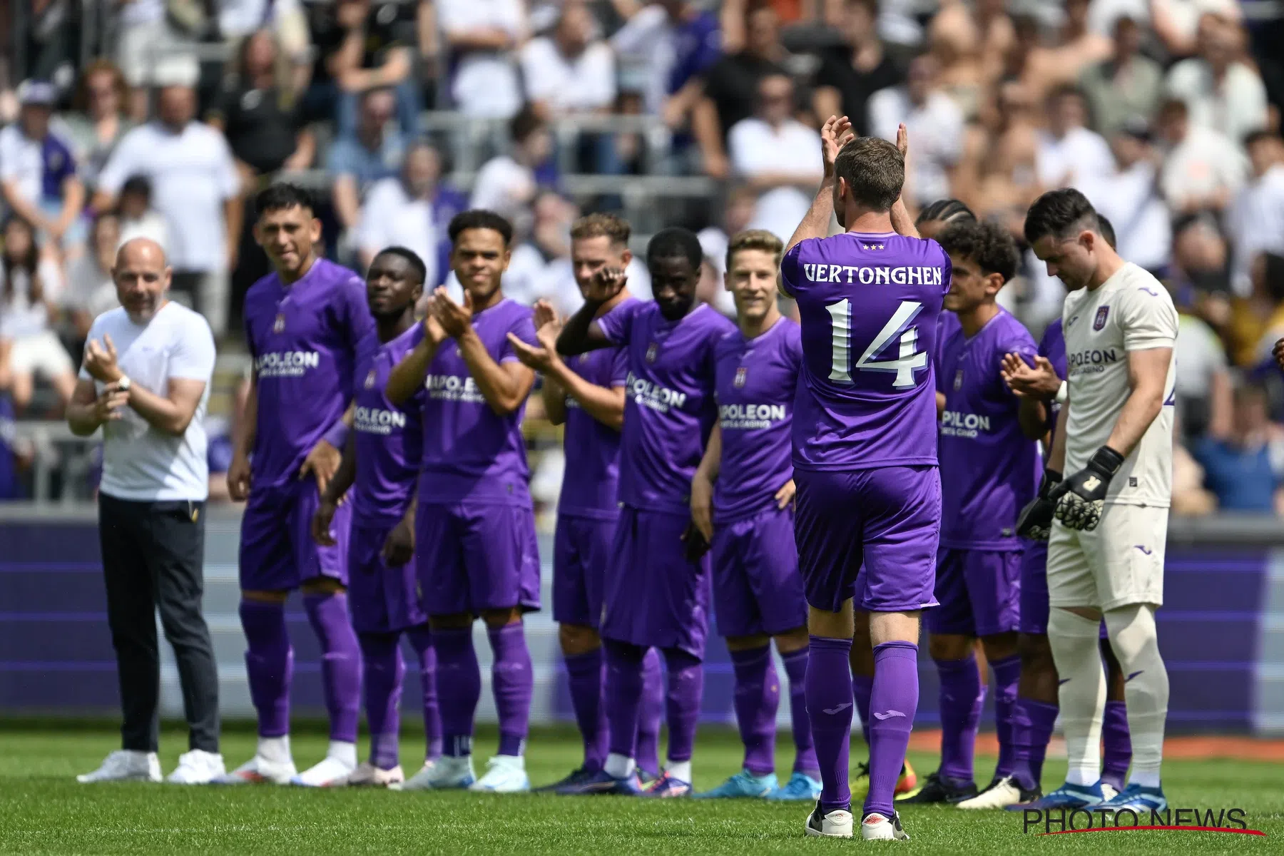 Anderlecht bevestigt Café Costume als nieuwe kledingleverancier 