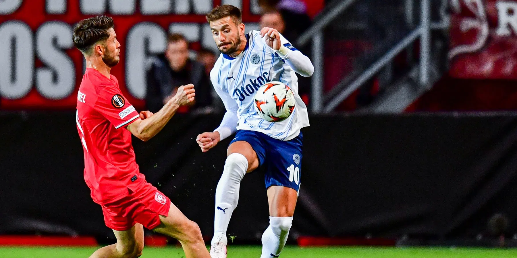 Dusan Tadic reageert op fluitconcert van FC Twente-fans