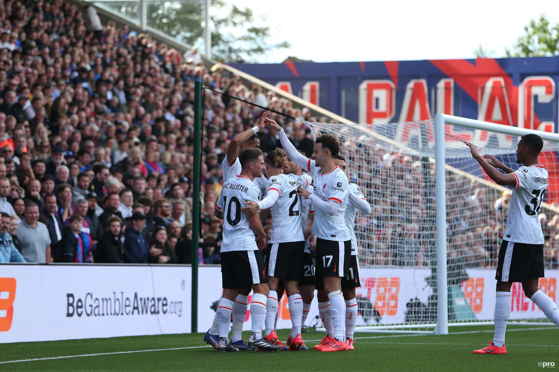 Liverpool en Slot winnen van Crystal Palace (0-1)