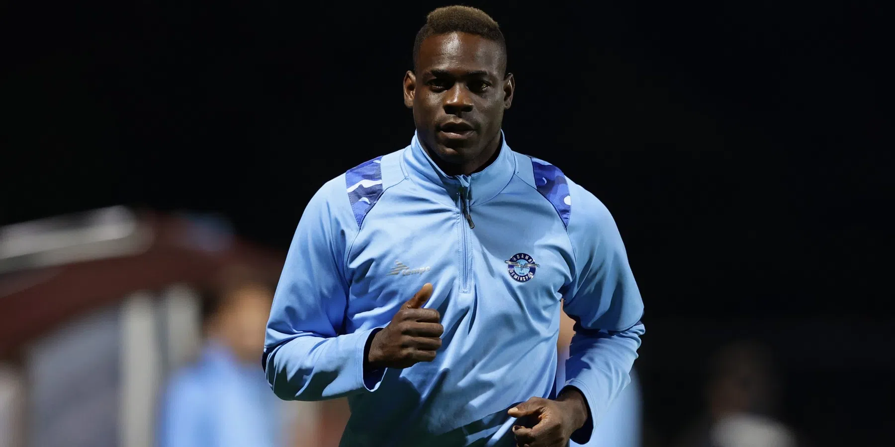 No pyro no party: Balotelli toont vuurwerkcollectie