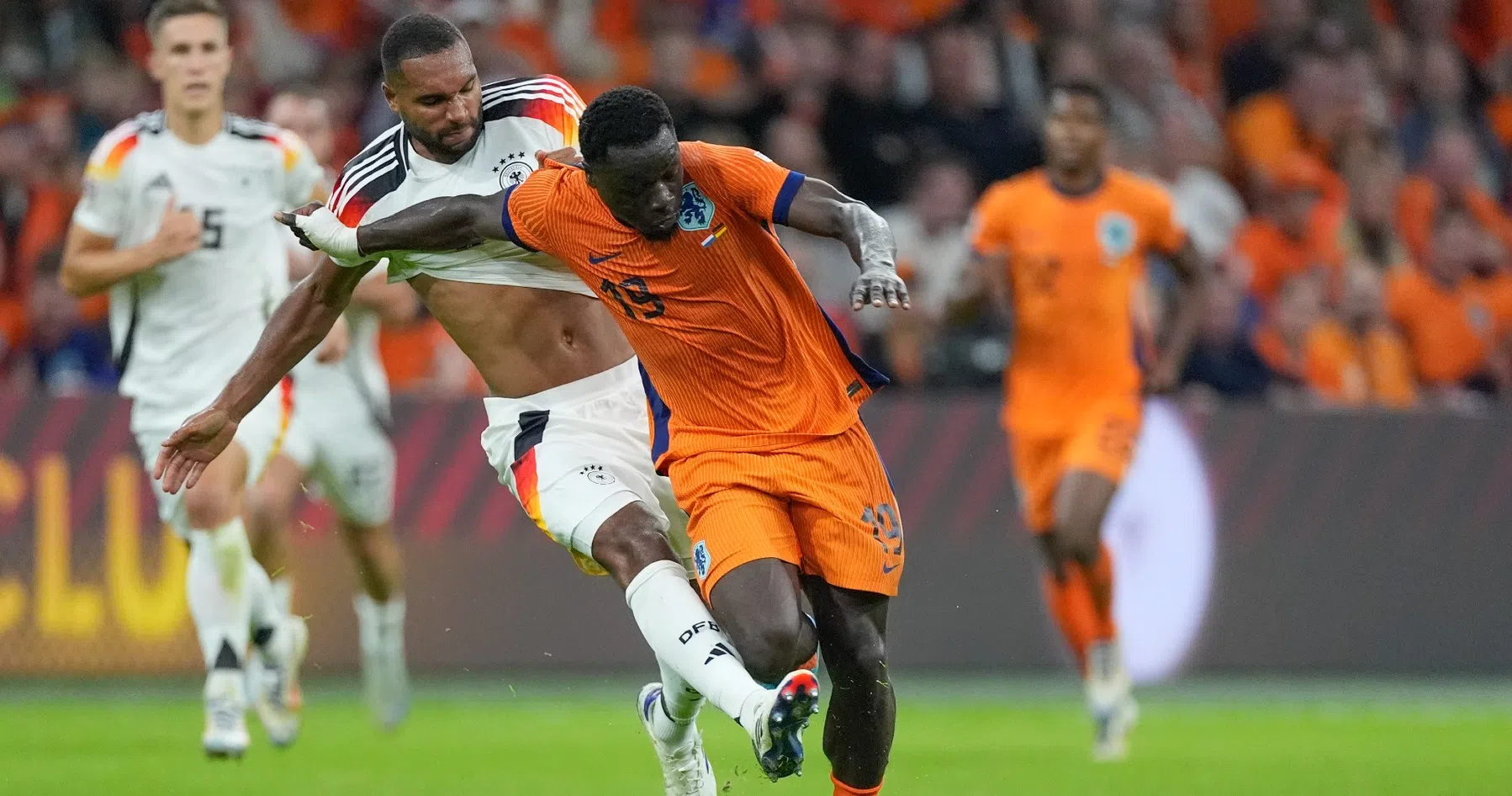 Duitsland wil Oranje-spits Brobbey hard aanpakken 