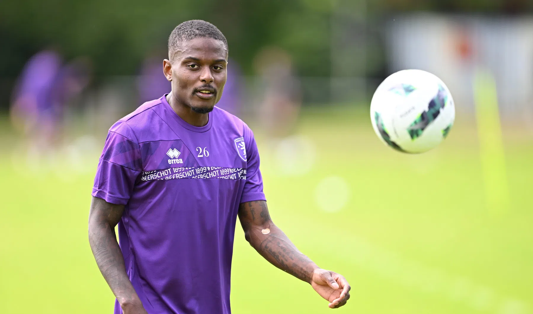 Derrick Tshimanga over RSC Anderlecht-coach David Hubert