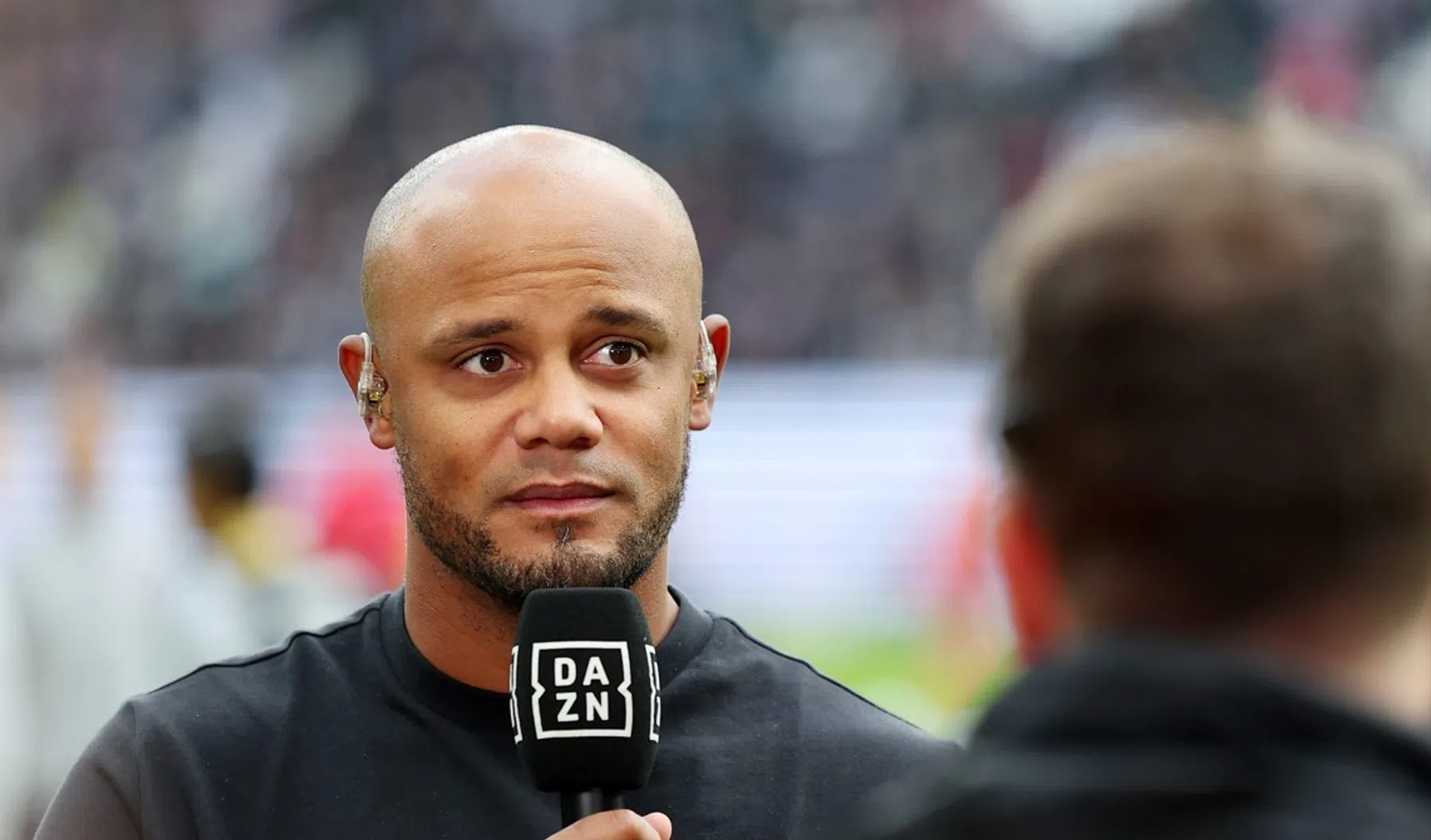 Vincent Kompany voor FC Barcelona - Bayern Munchen in Champions League