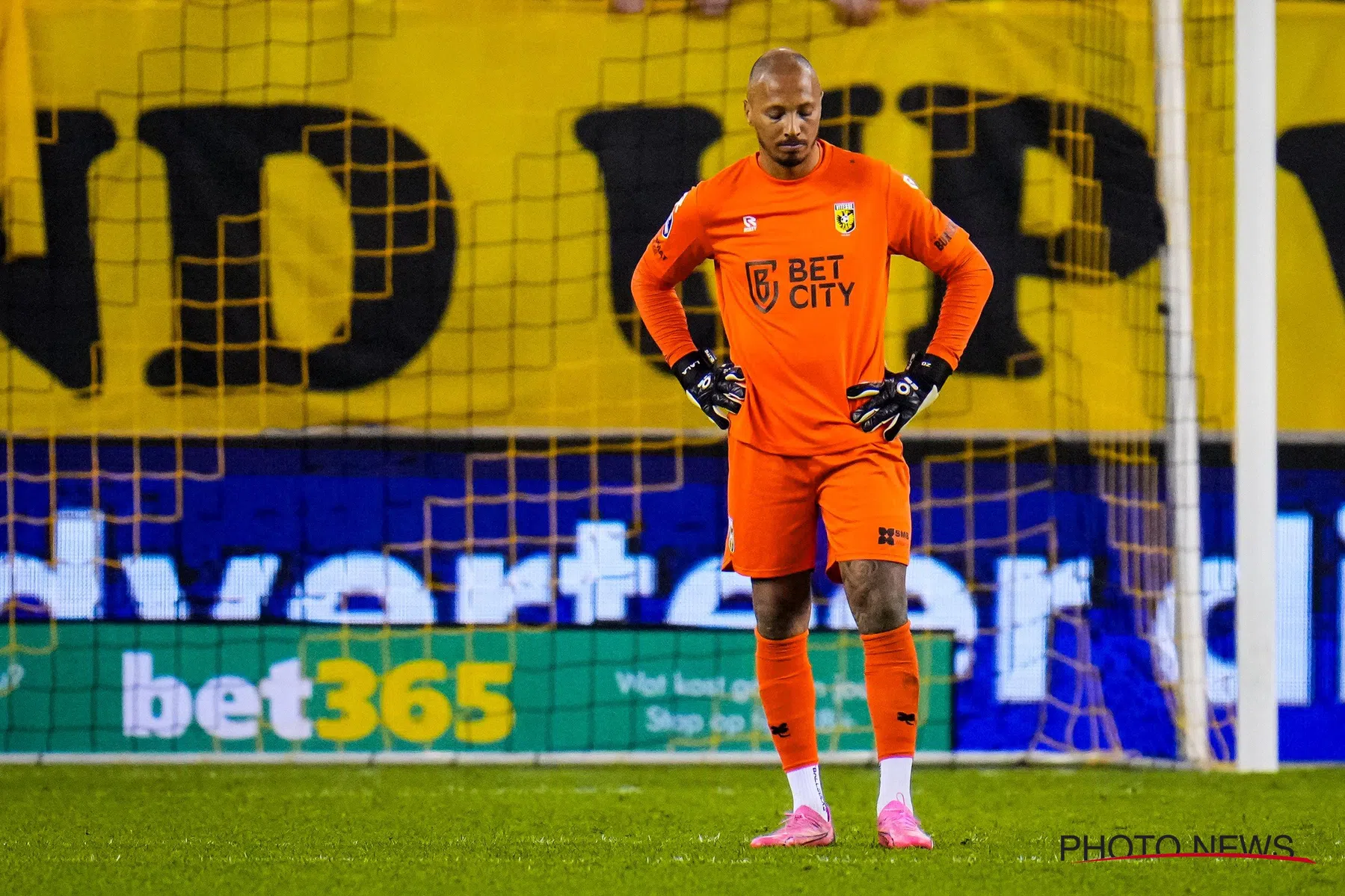 Cercle Brugge vertrekt zich met doelman Eloy Room