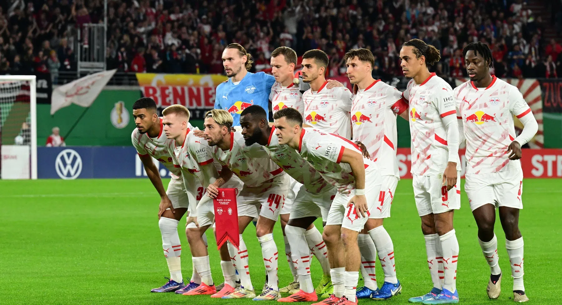 Maarten Vandevoordt wint ondanks fouten met RB Leipzig van St. Pauli