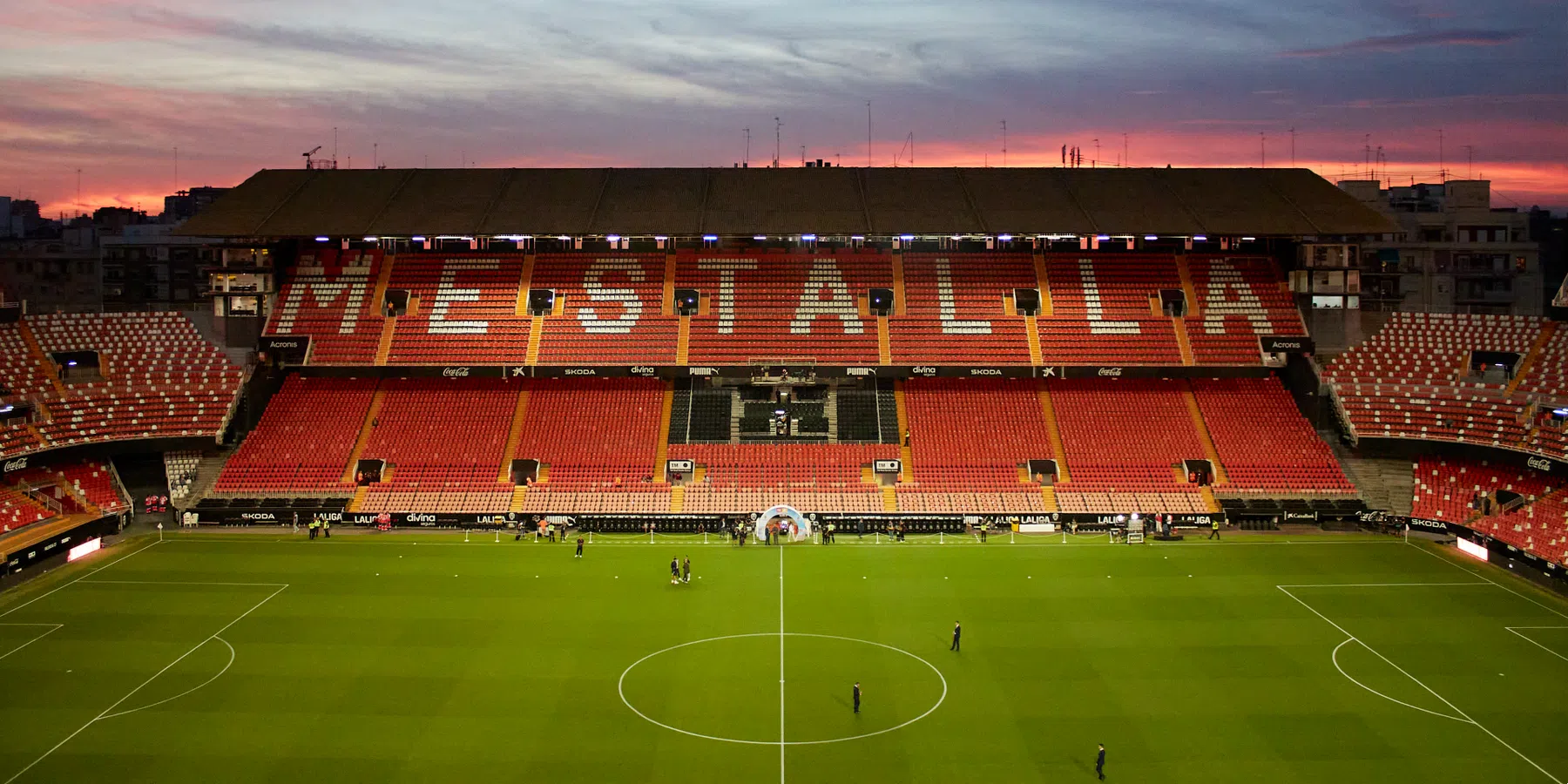 Valencia zwaar geraakt door vreselijke overstromingen, uitstel Real Madrid 