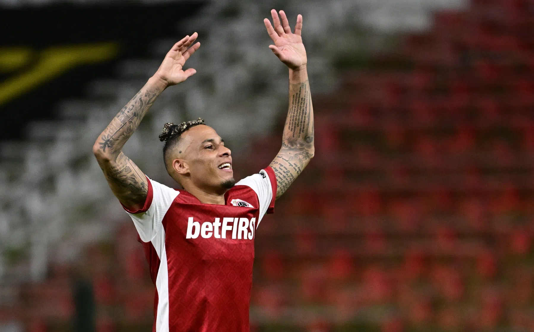 Tjaronn Chery reageert na zege Royal Antwerp tegen Deinze