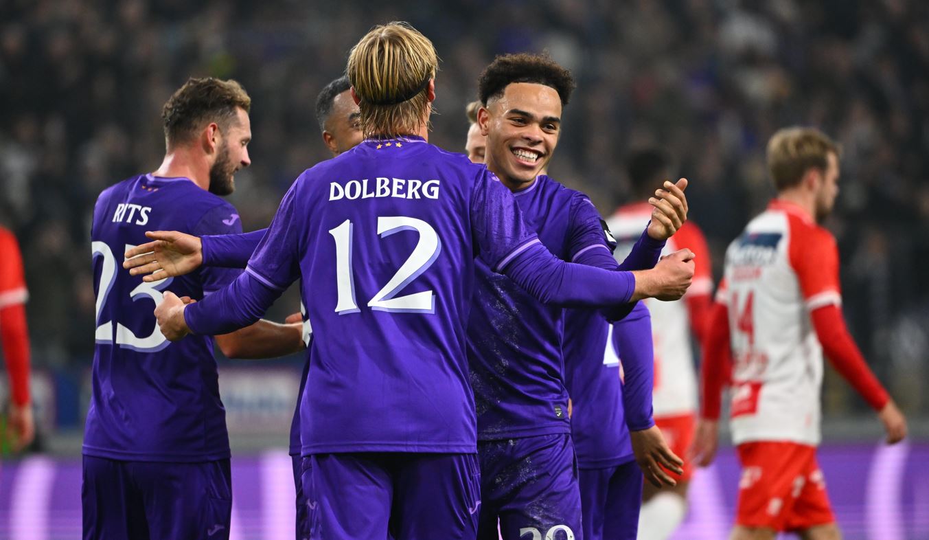 Wedstrijdverslag: RSC Anderlecht wint vlot met 4-0 van RSC Anderlecht 