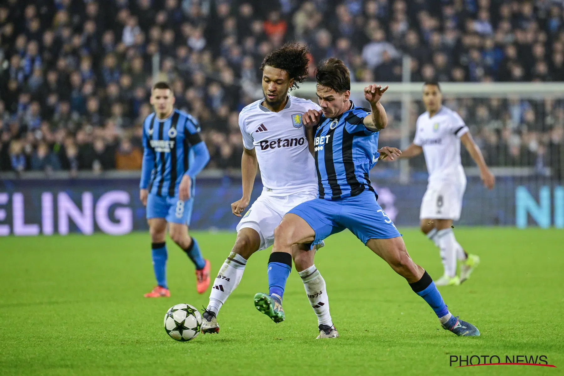 Ardon Jashari na stunt Club Brugge tegen Aston Villa