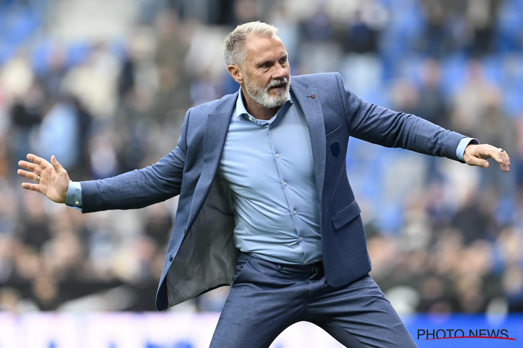 Genk trainer Fink bewierookt door assistenten