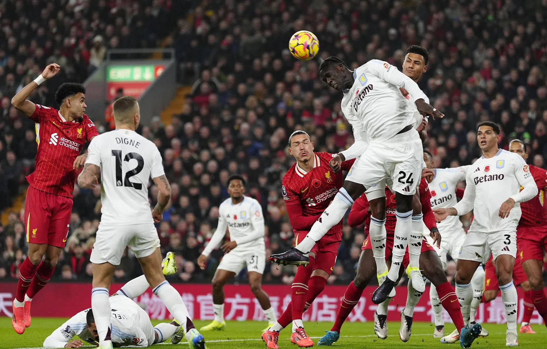 Liverpool ziet Man City verliezen en wint zelf van Aston Villa