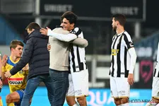 Thumbnail for article: Opluchting bij trainer Charleroi: "Dit hebben mijn spelers verdiend"