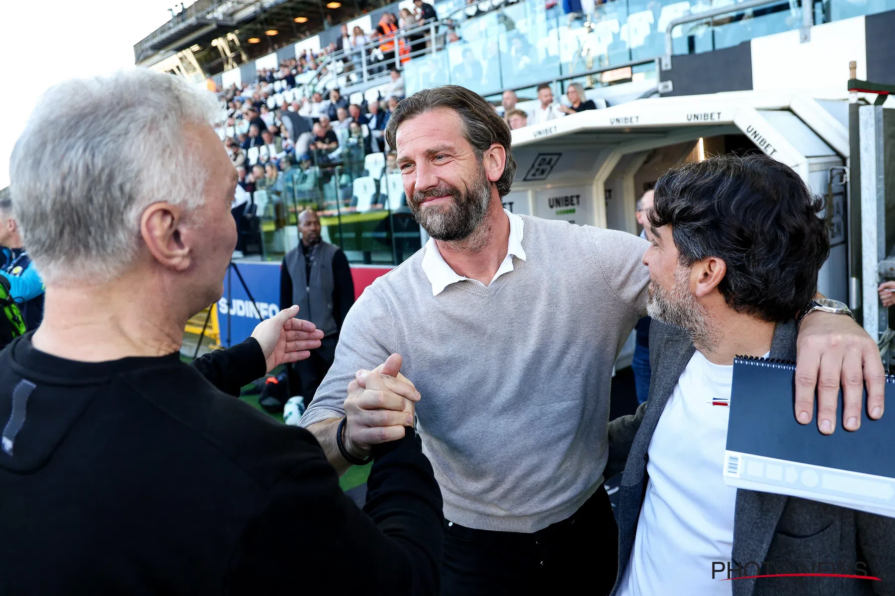 Rik De Mil verdedigt Bayat na protesten bij Sporting Charleroi 