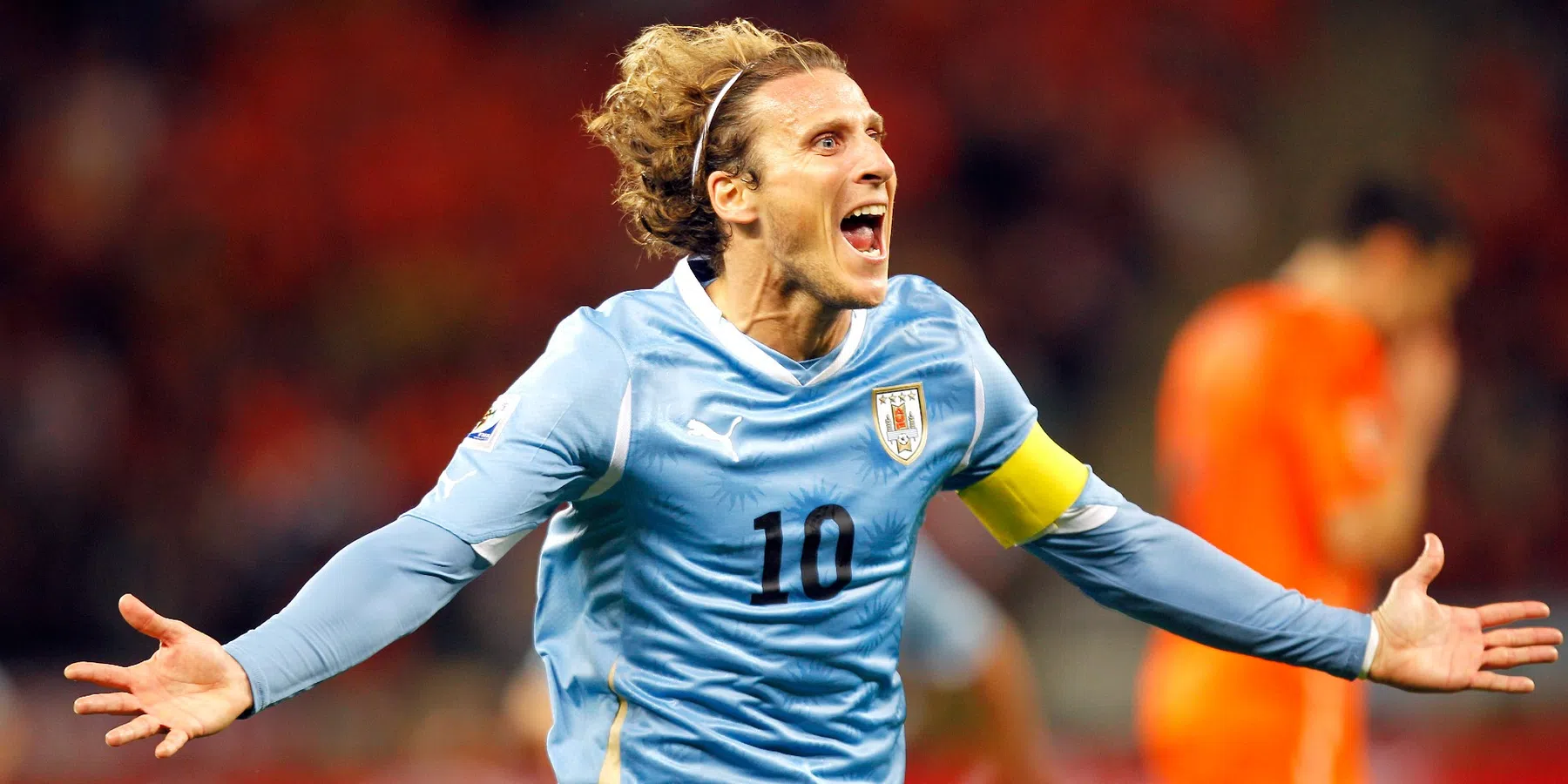 Diego Forlan verliest bij debuut als professioneel tennisser