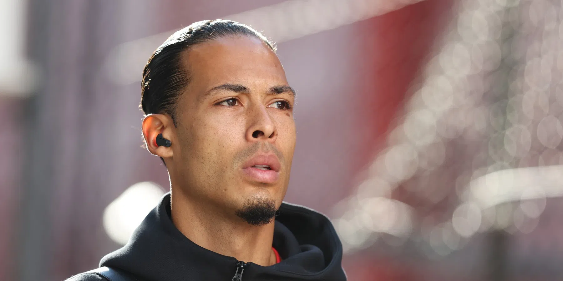 Van Dijk relativeert voorsprong Liverpool