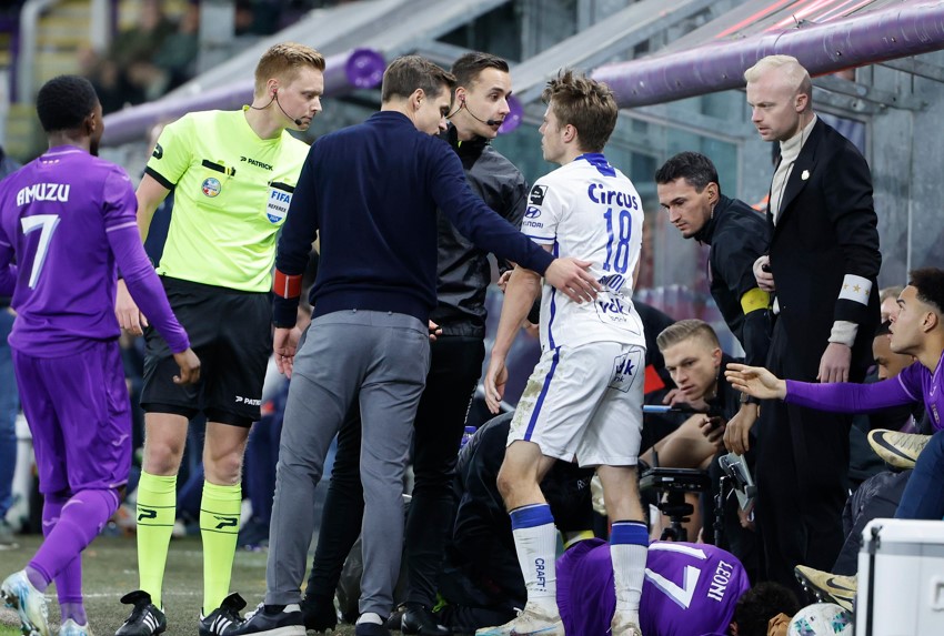 Samoise en Torunarigha geschorts bij KAA Gent na rode kaart tegen RSC Anderlecht