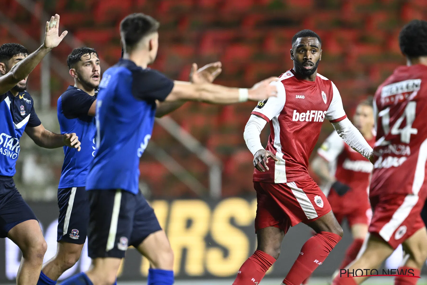 Ref. Dep. over doelpunt Antwerp tegen Dender in de Jupiler Pro League