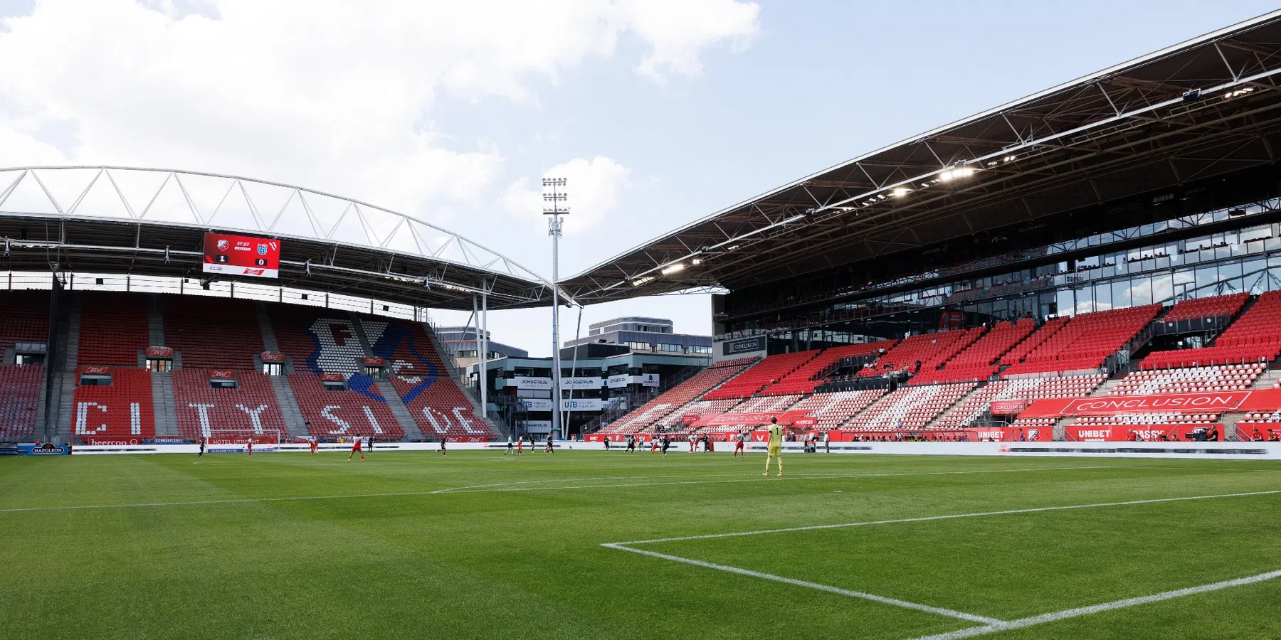 FC Utrecht schrijft zwarte cijfers