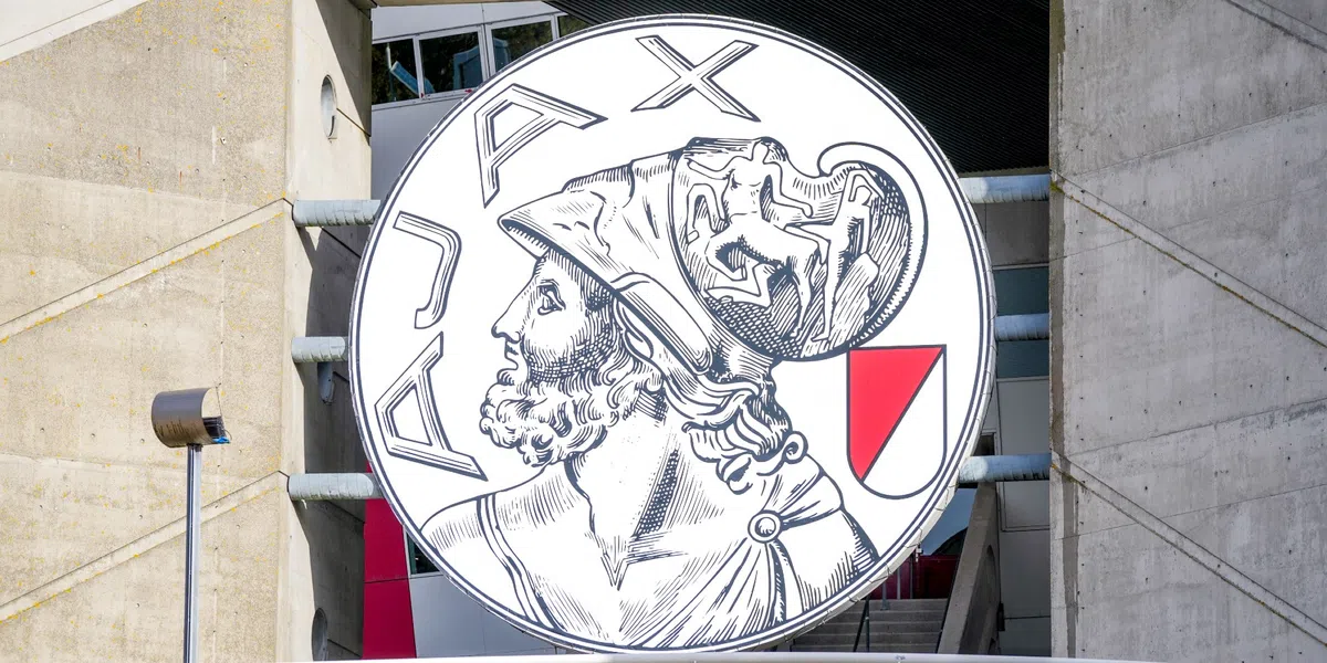 'Nieuwe Ajax-directeur grijpt in: juridische afdeling nu wél een geoliede machine'