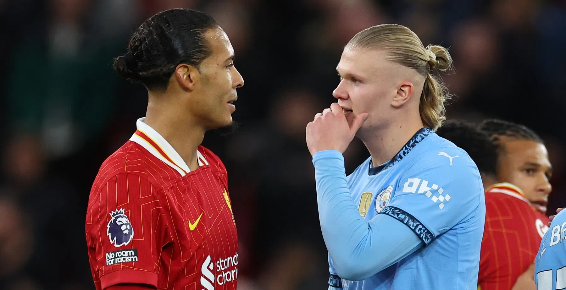 Carragher noemt Van Dijk beste PL-verdediger ooit