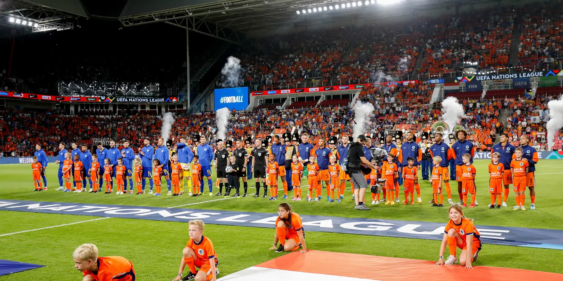 UEFA deelt boetes uit aan KNVB en Feyenoord, Twente kan Turks belletje verwachten