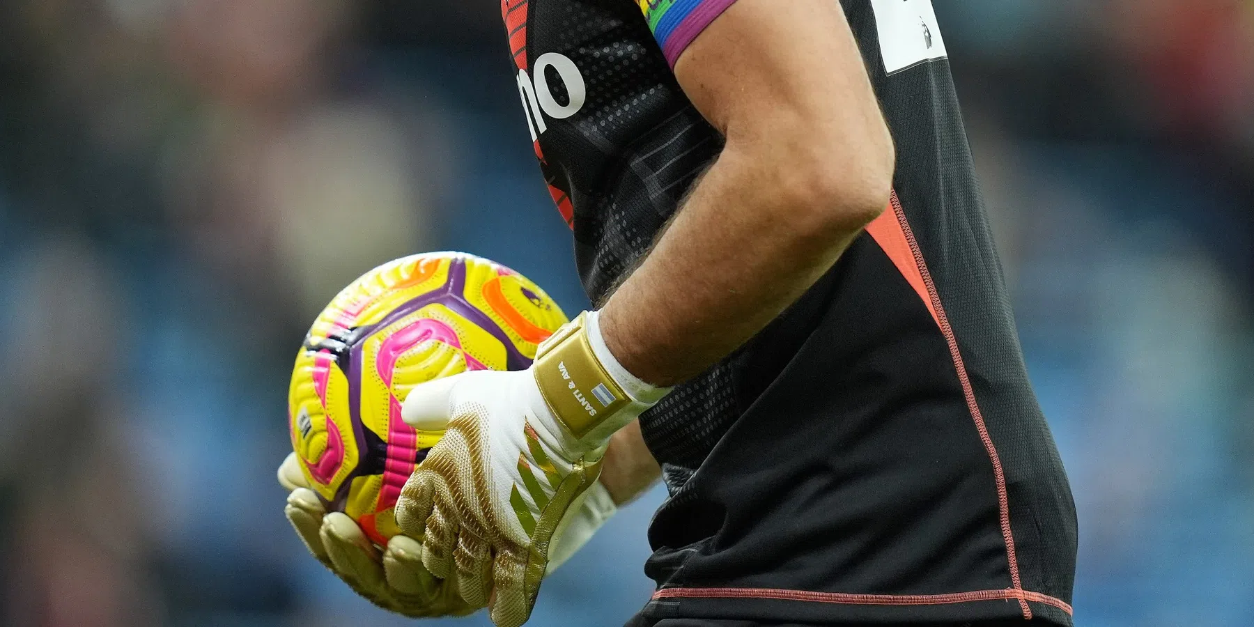 Keepers krijgen door verandering corner tegen bij tijdrekken