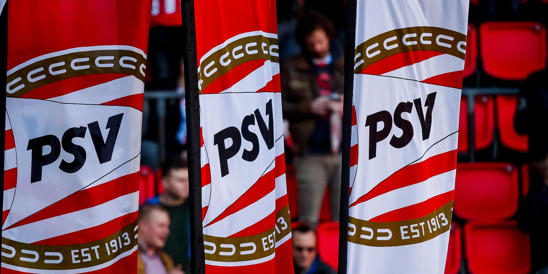PSV draagt tegen Twente shirts met 1968 namen
