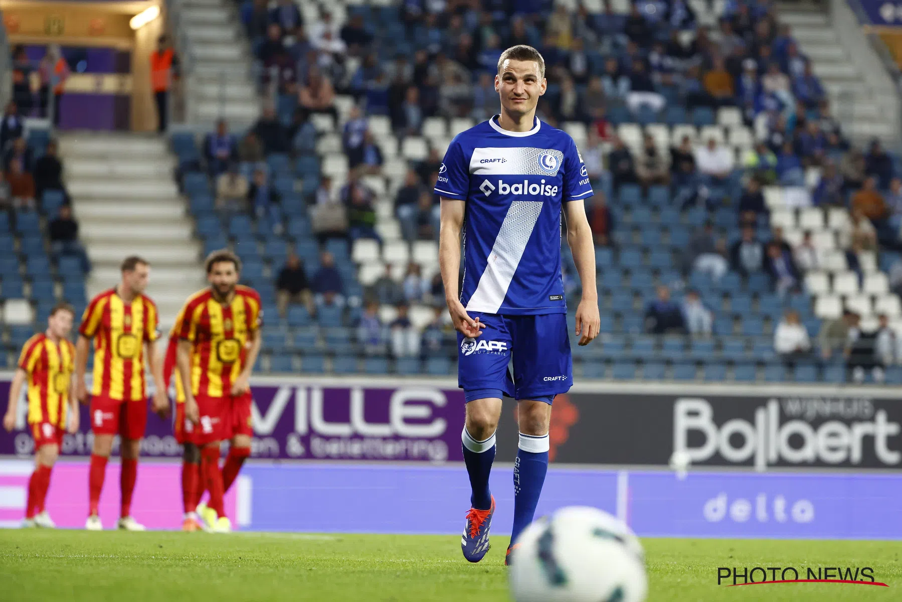 Pieter Gerkens met KAA Gent tegenover Sint Truiden VV